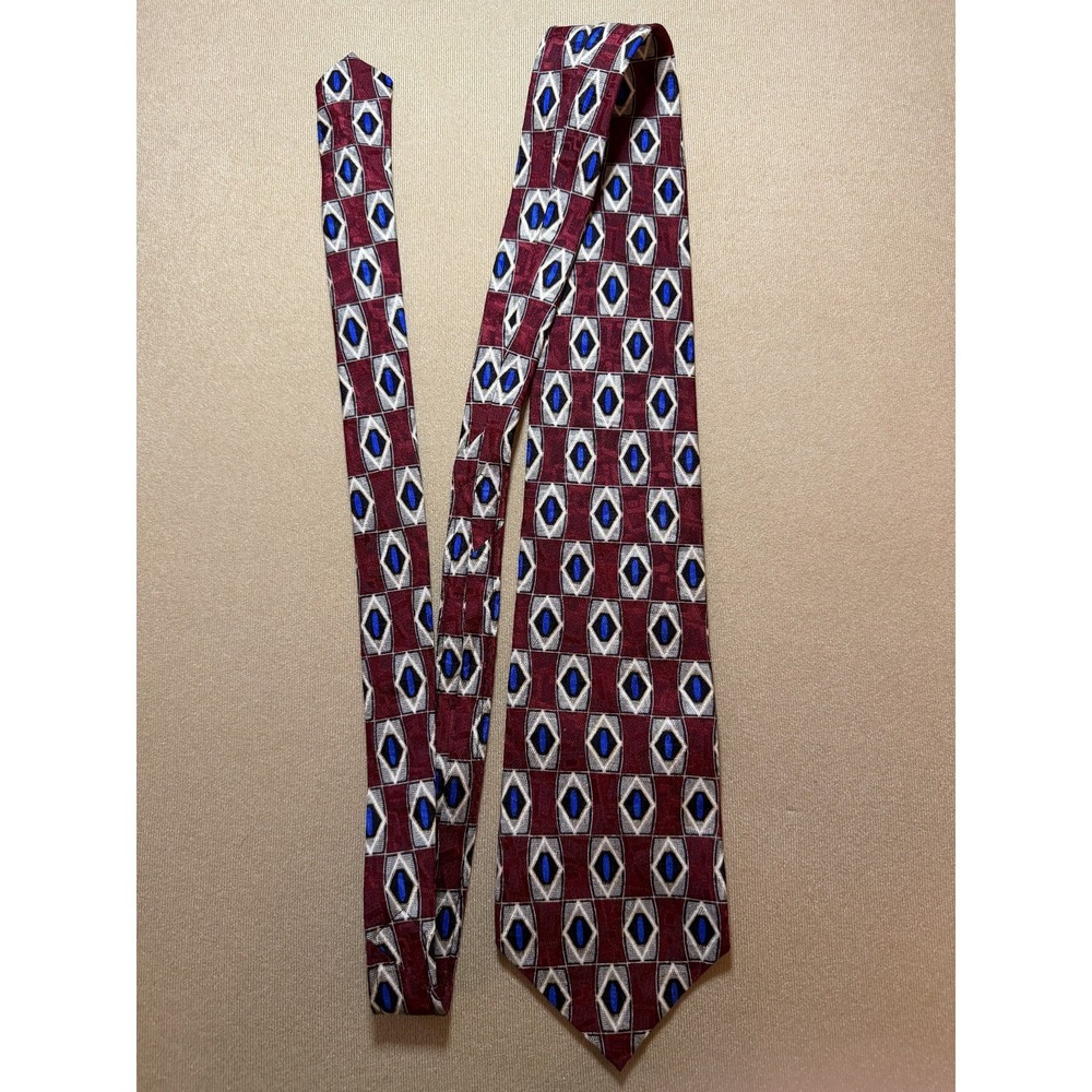 Countess Mara Mens Silk Necktie Burgundy Blue Geometric Diamond Pattern Tie